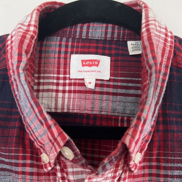 Levi’s men’s red/blue/grey/white plaid short sleeve button down shirt - medium - Picture 3 of 5